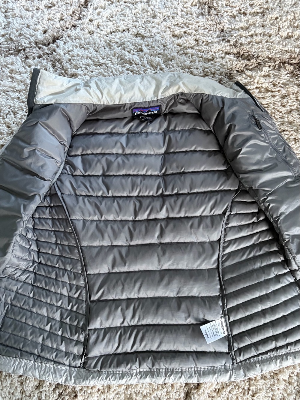 Patagonia Down Vest size s - Picture 7 of 11